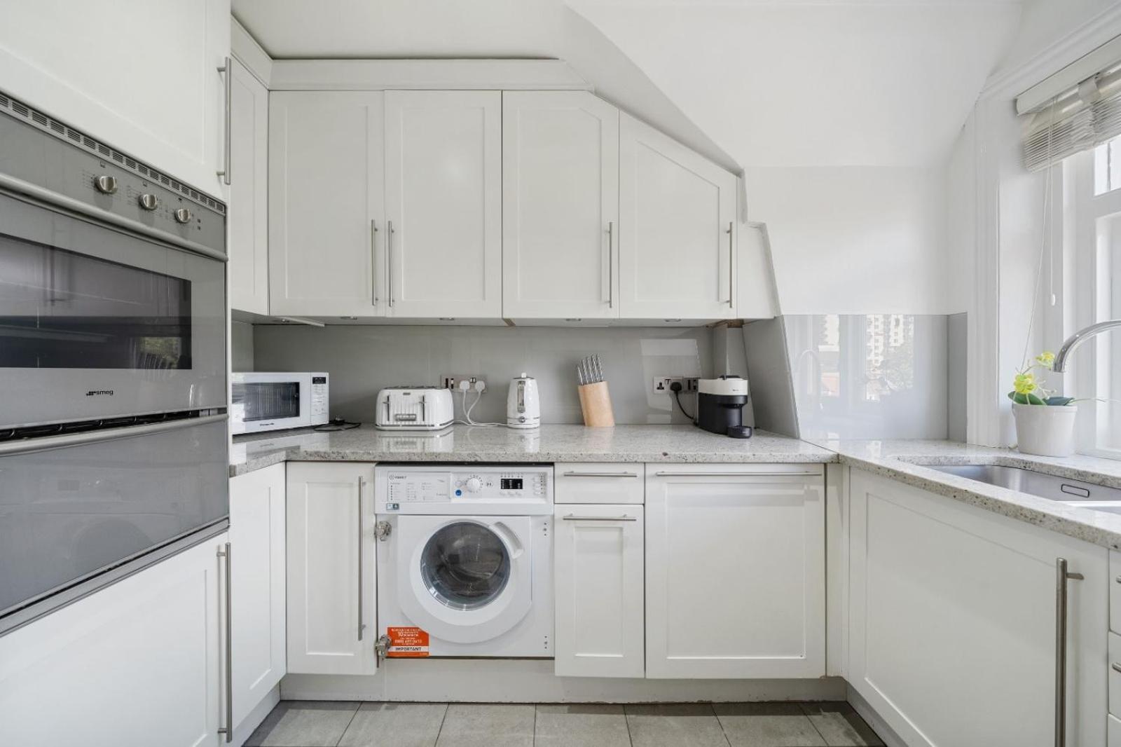 Knightsbridge - Hans Place Apartments Лондон Екстер'єр фото