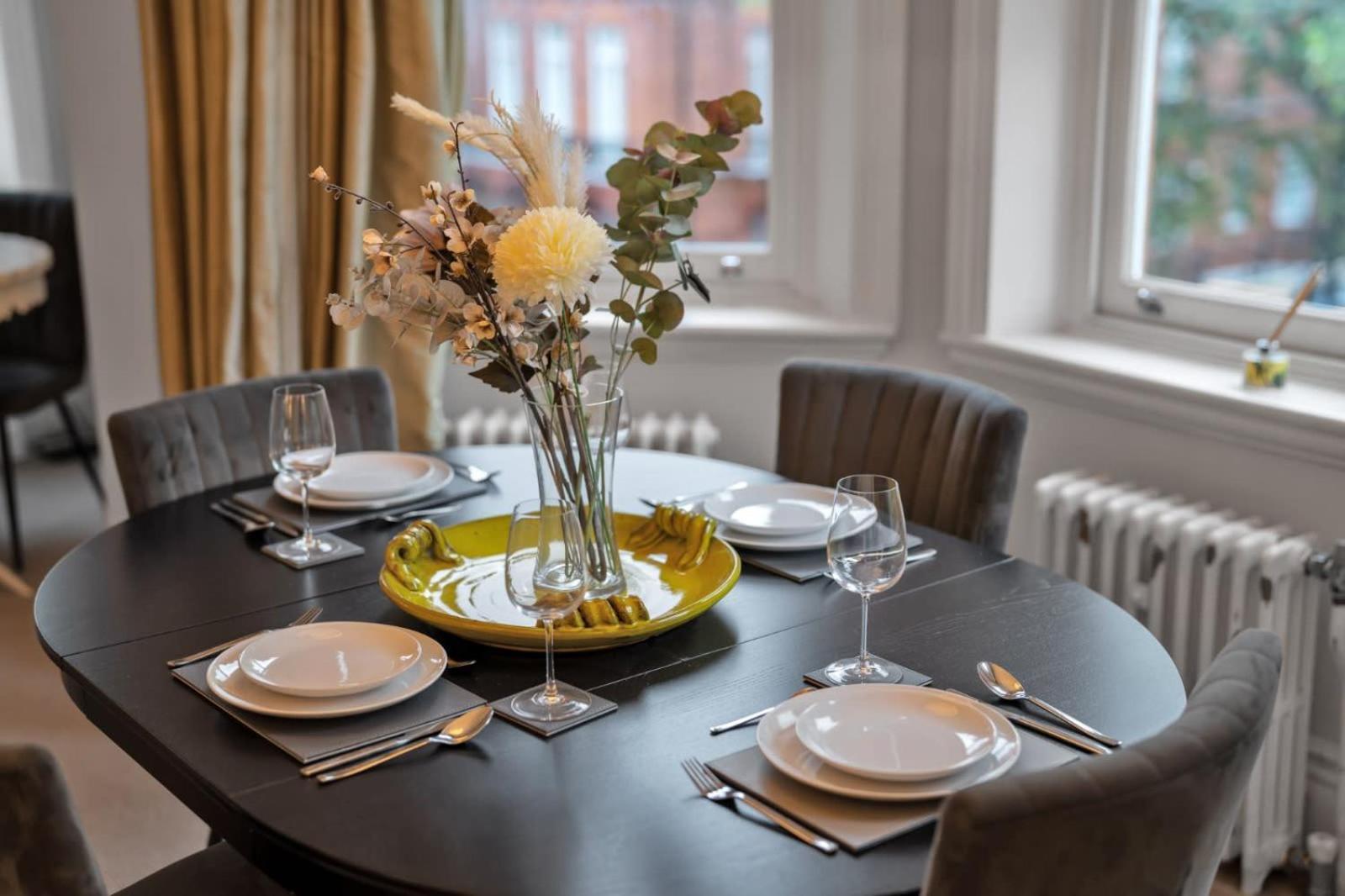 Knightsbridge - Hans Place Apartments Лондон Екстер'єр фото