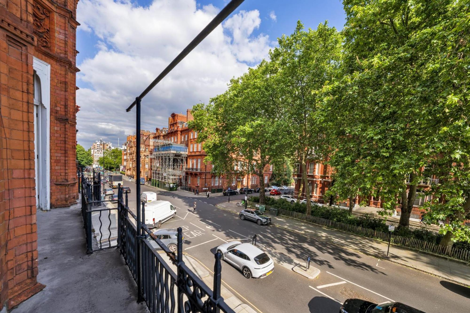 Knightsbridge - Hans Place Apartments Лондон Екстер'єр фото