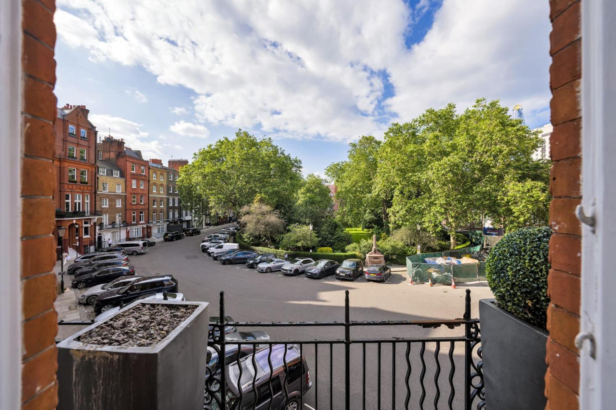 Knightsbridge - Hans Place Apartments Лондон Екстер'єр фото